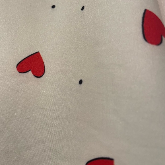 Women’s Heart Blouse 🩷 - Picture 2 of 5